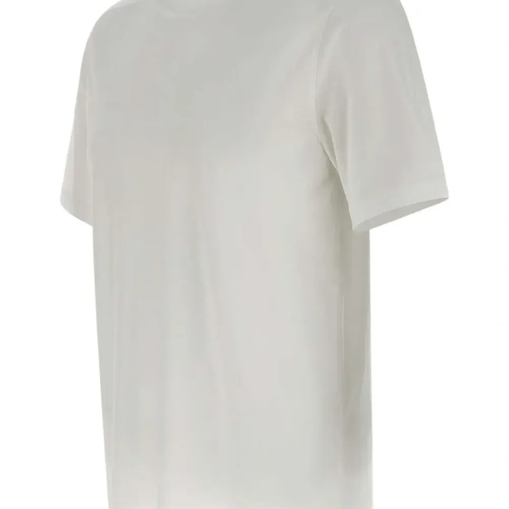 футболка с круглым вырезом