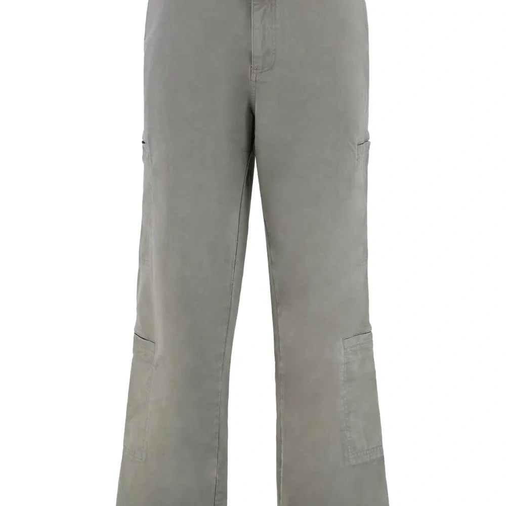 брюки с карманами