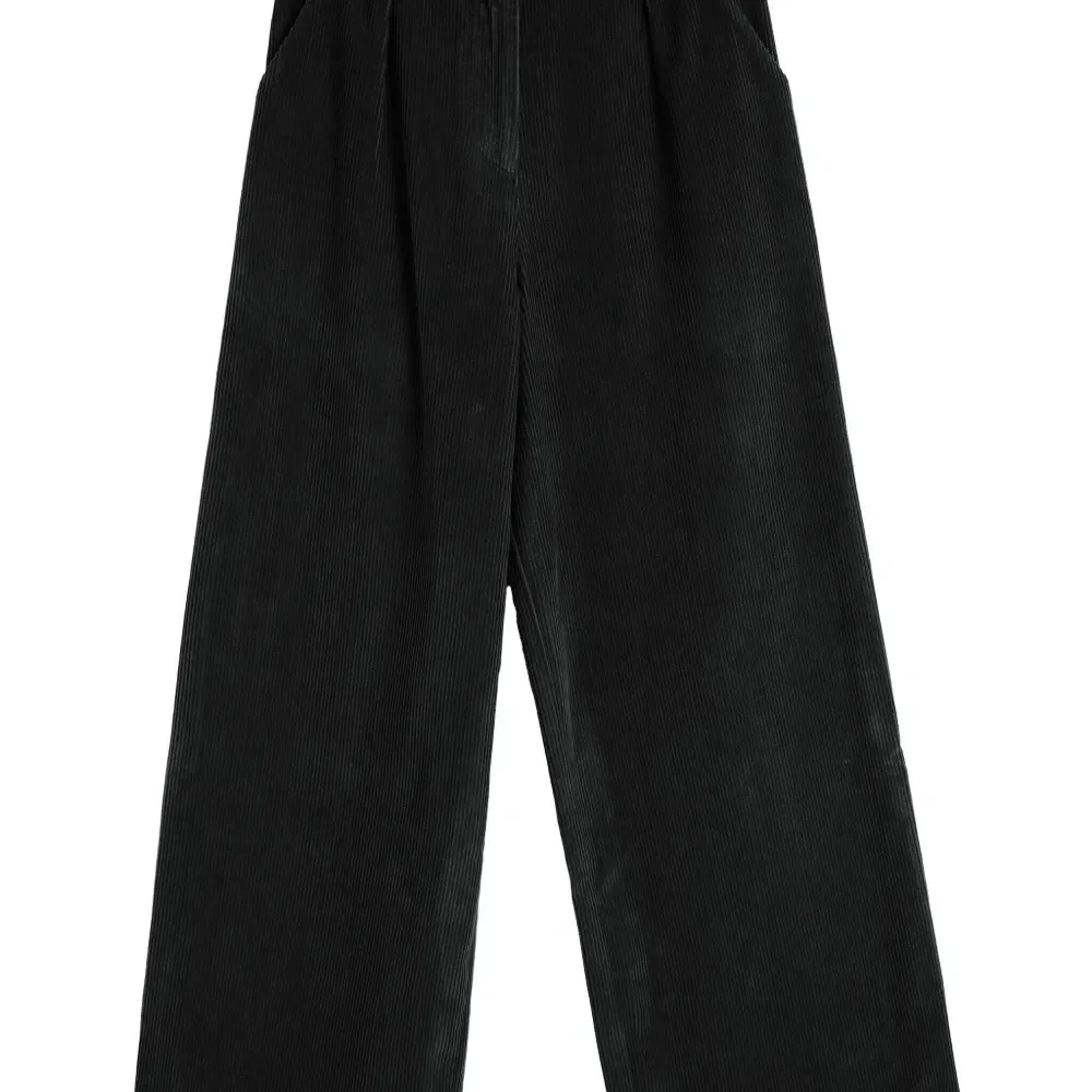 Вельветовые брюки со складками