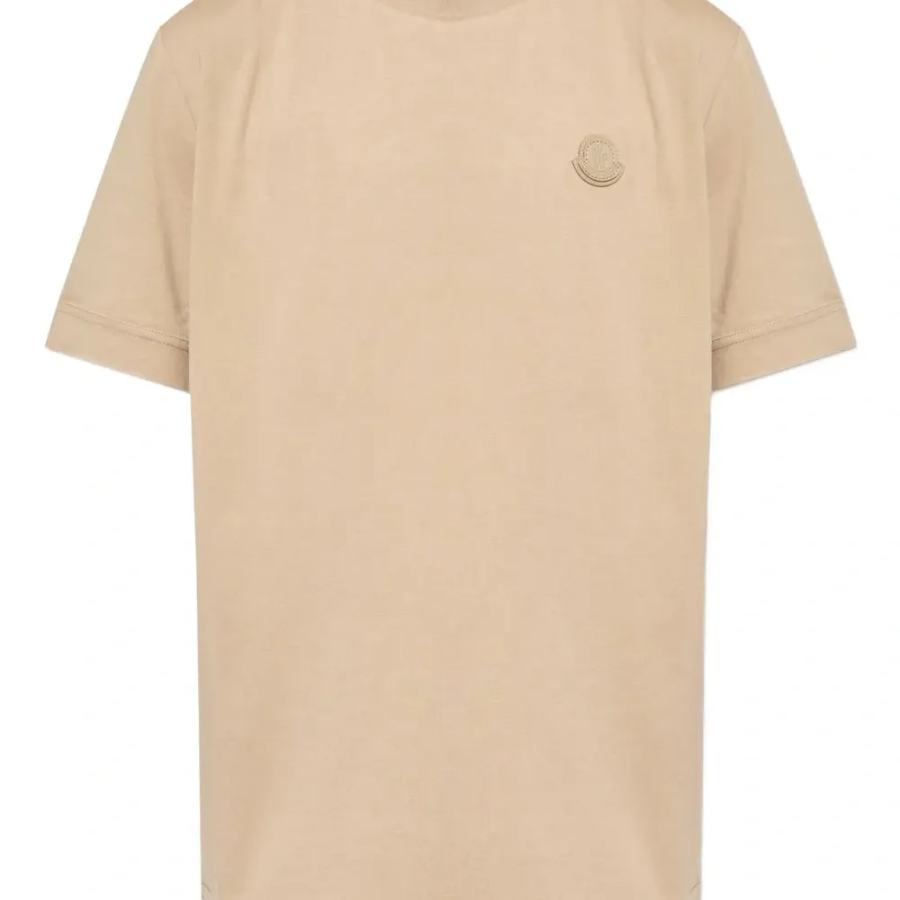 Футболка с нашивкой-логотипом Футболка с нашивкой-логотипом