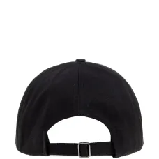 бейсболка с нашивкой-логотипом