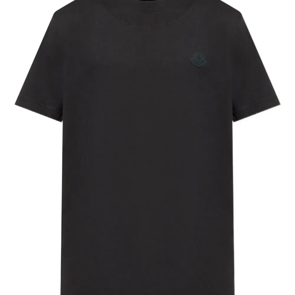 Футболка с нашивкой-логотипом