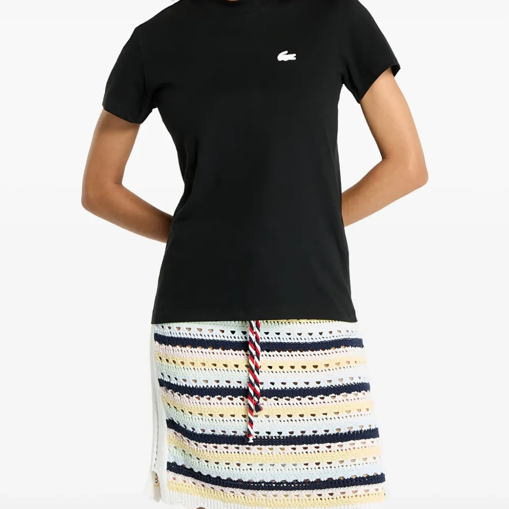 Футболка с вышитым логотипом