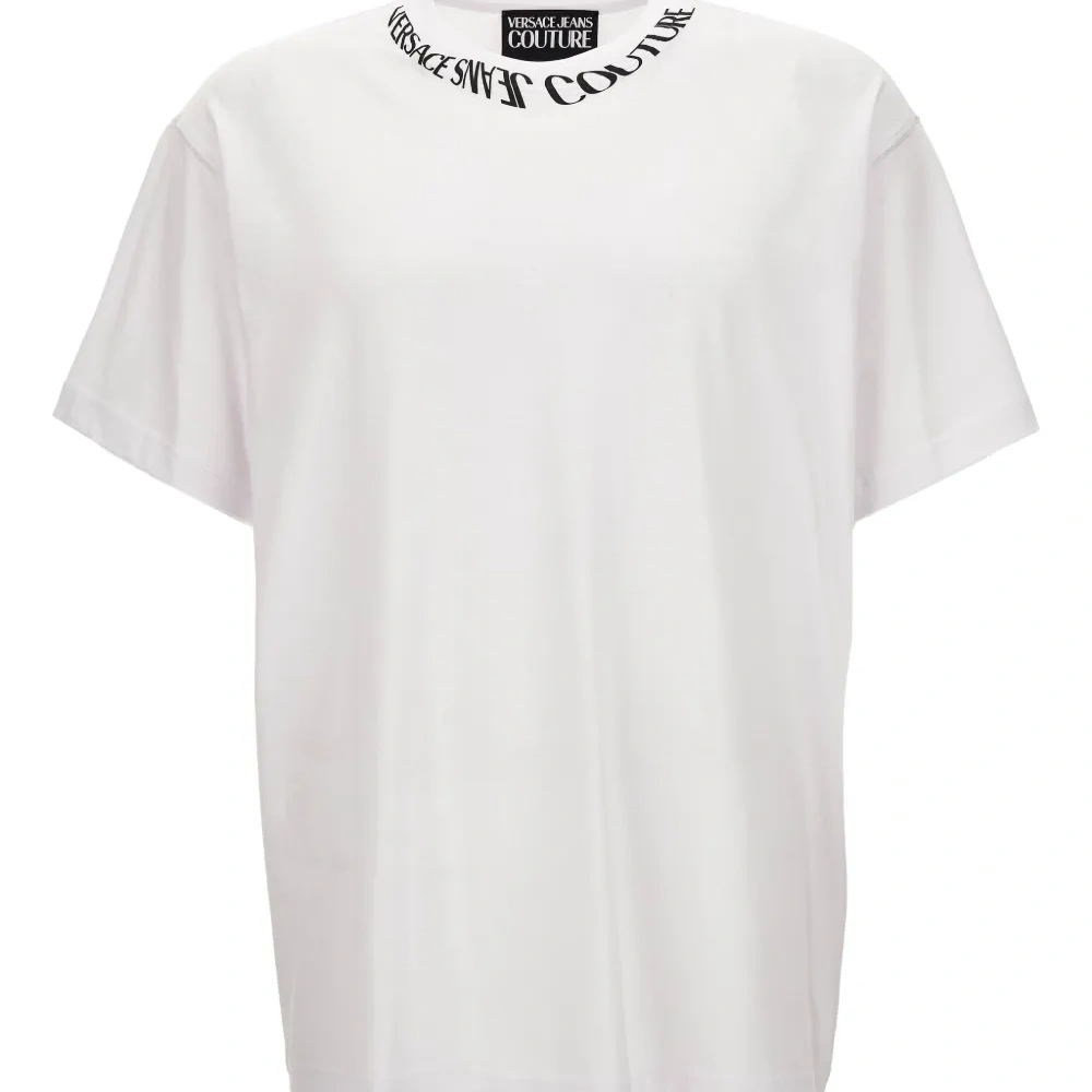 Футболка с логотипом