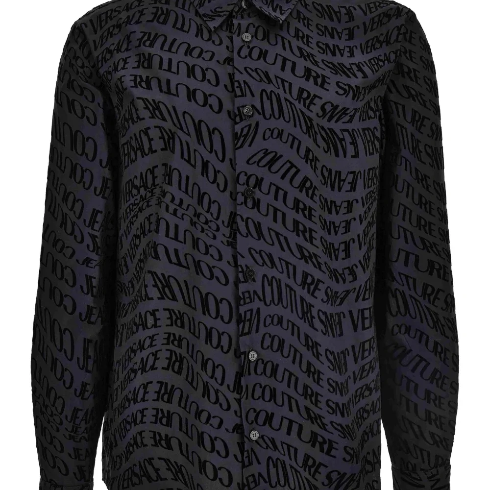 Рубашка с логотипом