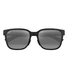 Солнцезащитные очки в квадратной оправе