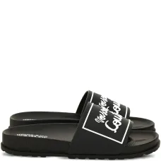 Шлепанцы с логотипом