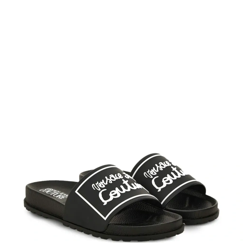 Шлепанцы с логотипом