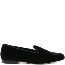 Лоферы с заостренным носком