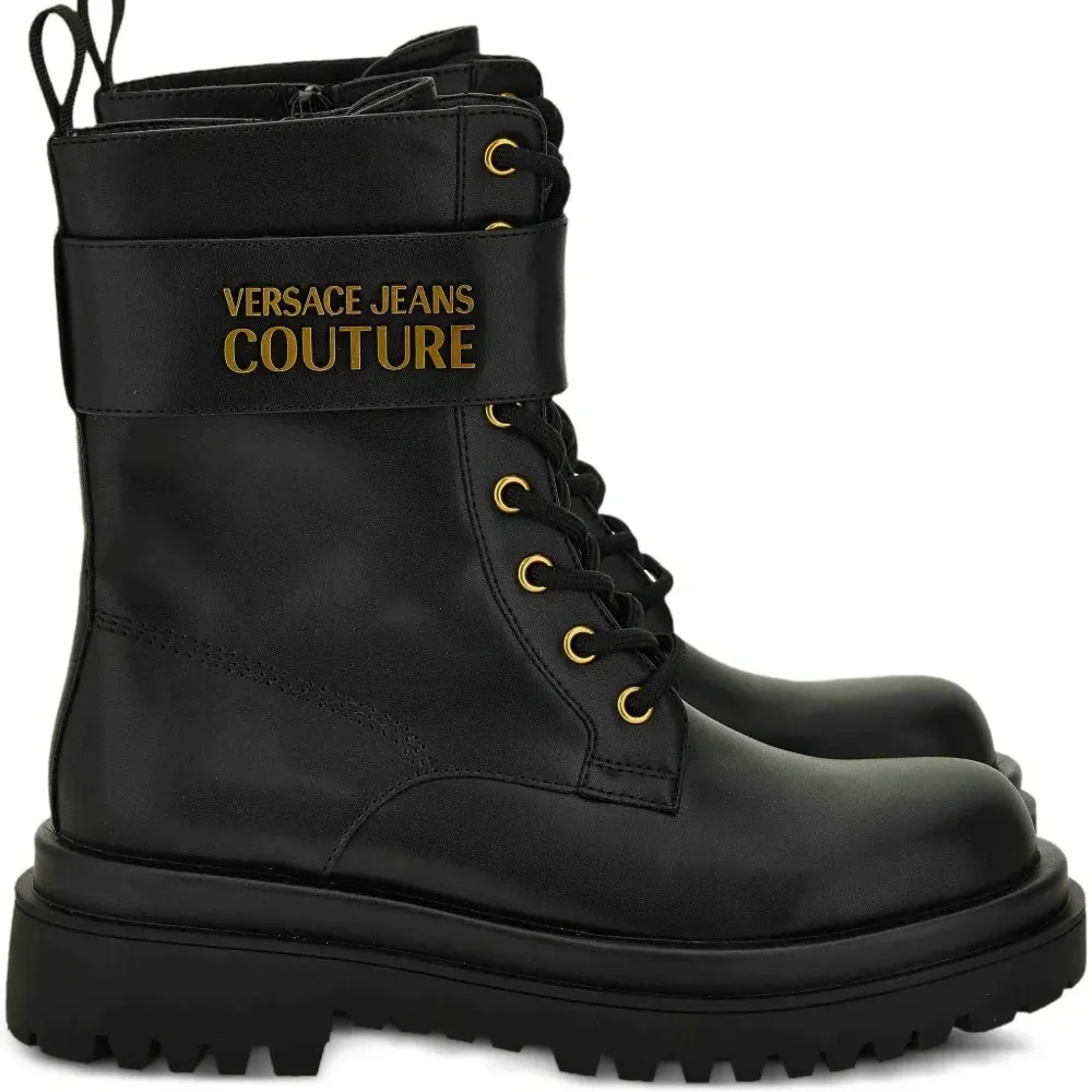 Ботинки на шнуровке