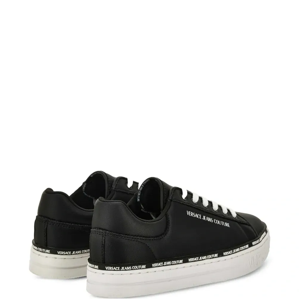 Кеды с логотипом