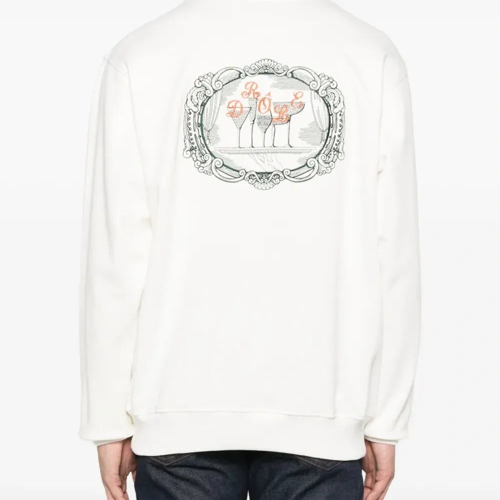 толстовка с вышивкой