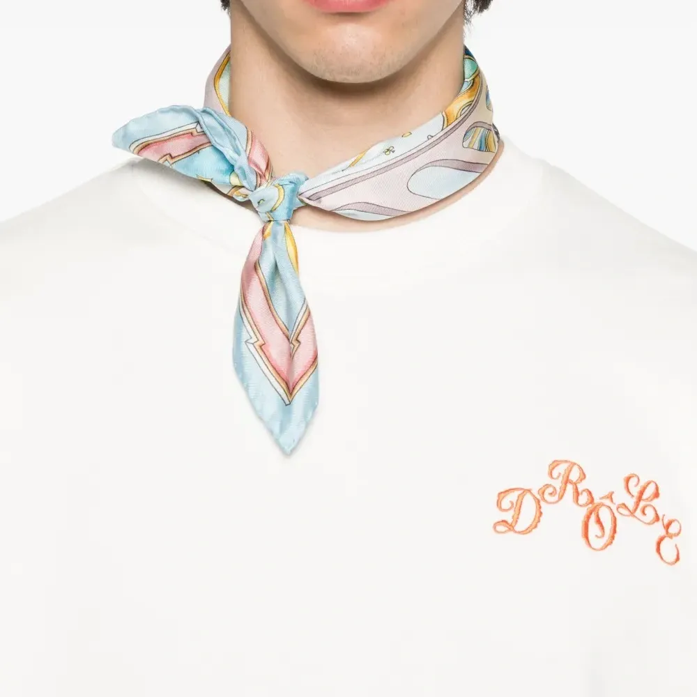 толстовка с вышивкой