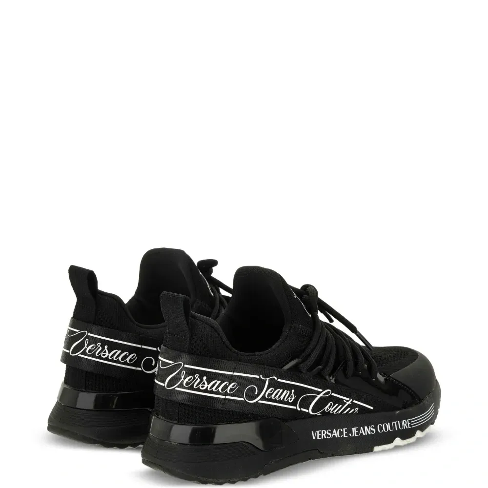 Кроссовки с логотипом