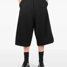 Шорты строгого кроя