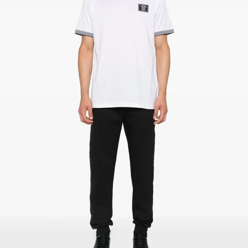 Футболка с логотипом Футболка с логотипом