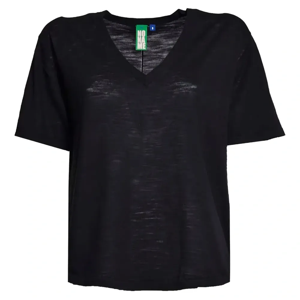 Футболка с V-образным вырезом Футболка с V-образным вырезом