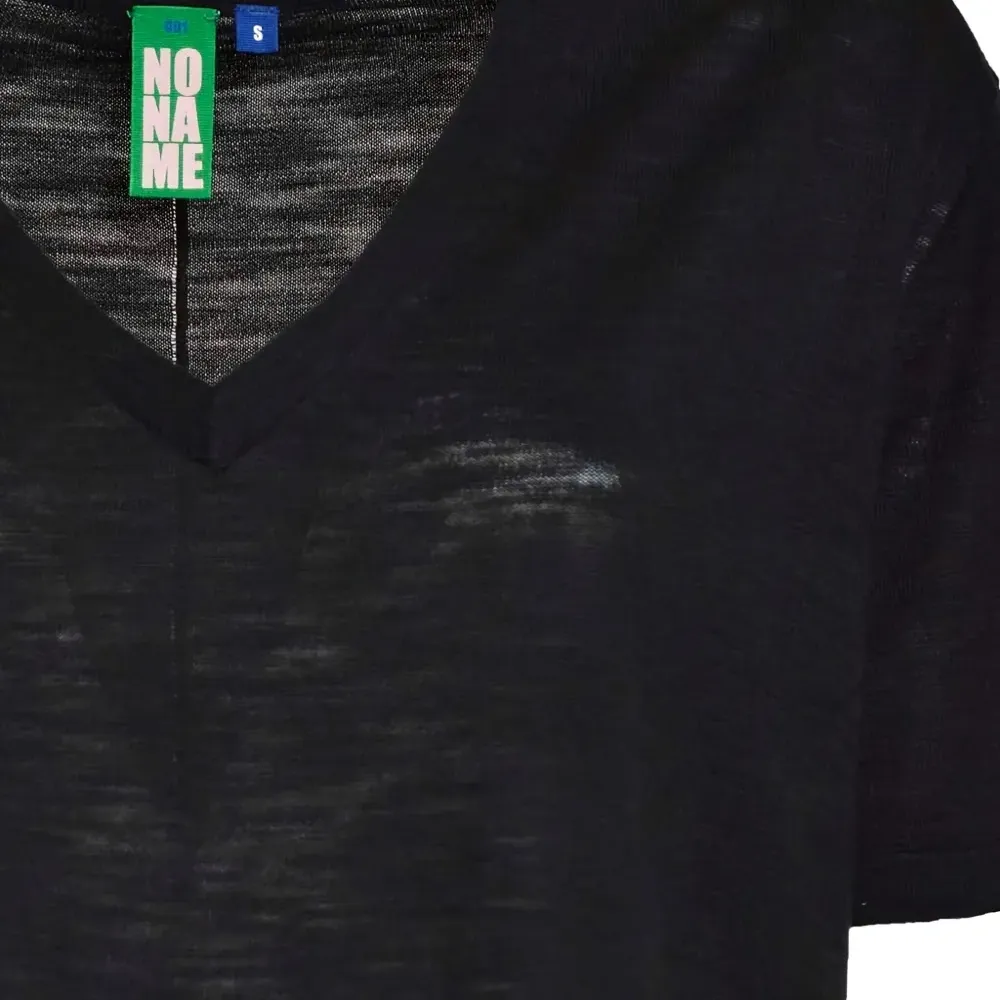 Футболка с V-образным вырезом Футболка с V-образным вырезом