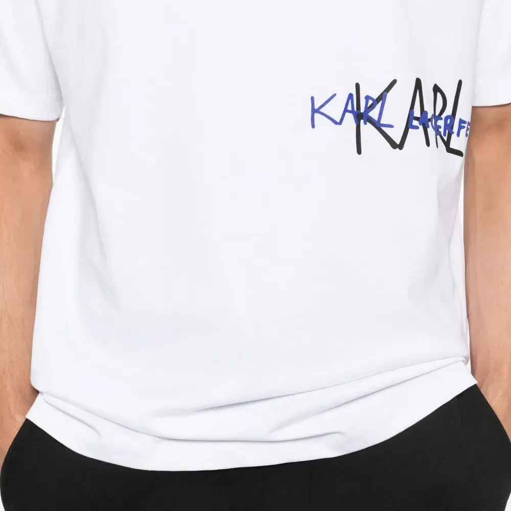 футболка с логотипом