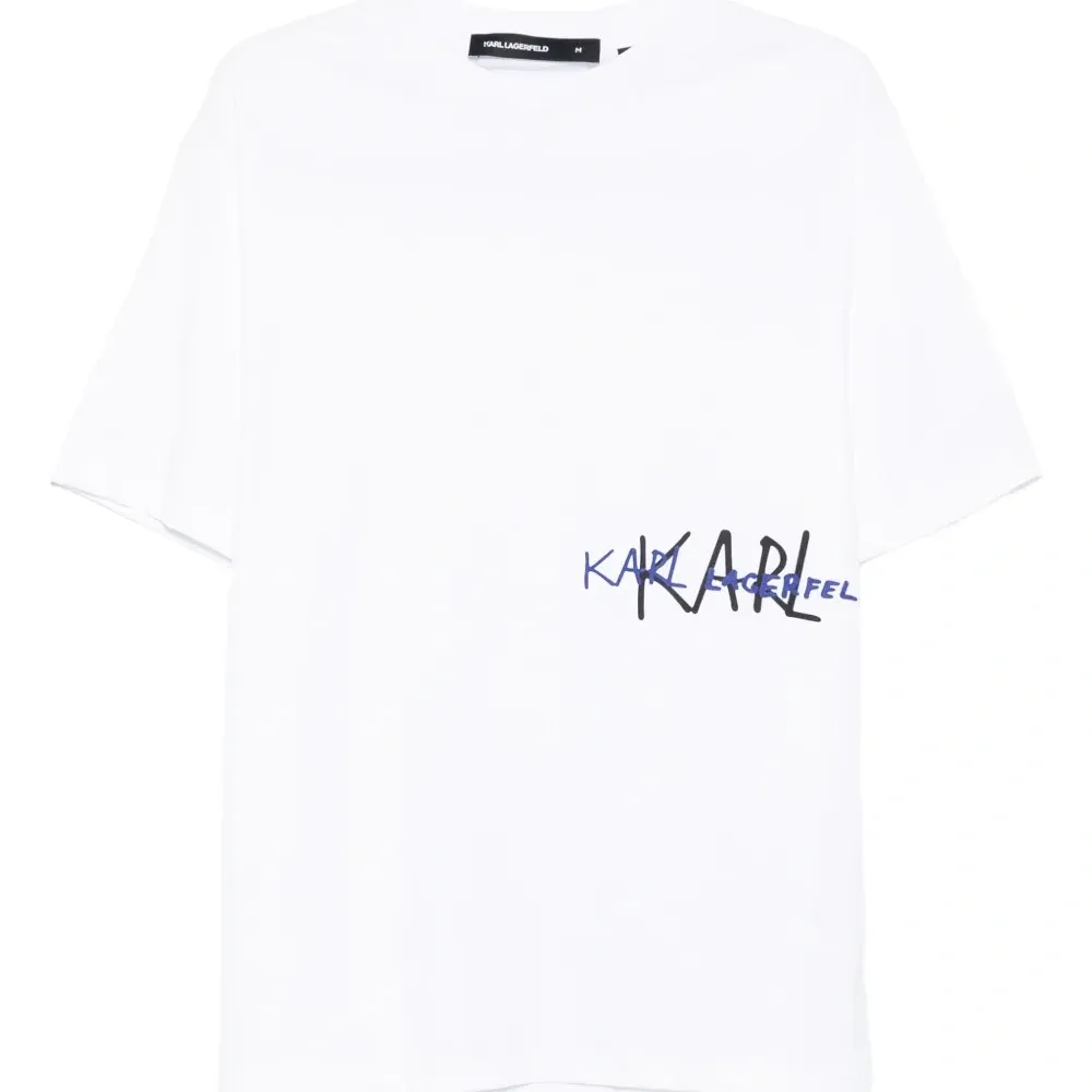 футболка с логотипом