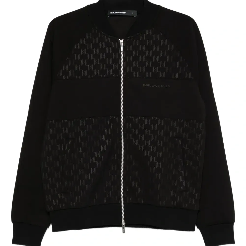 толстовка с монограммой