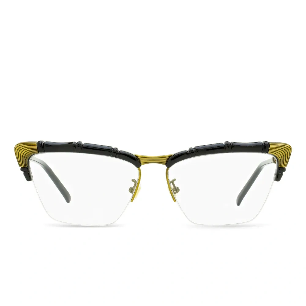 Очки в оправе 'кошачий глаз'