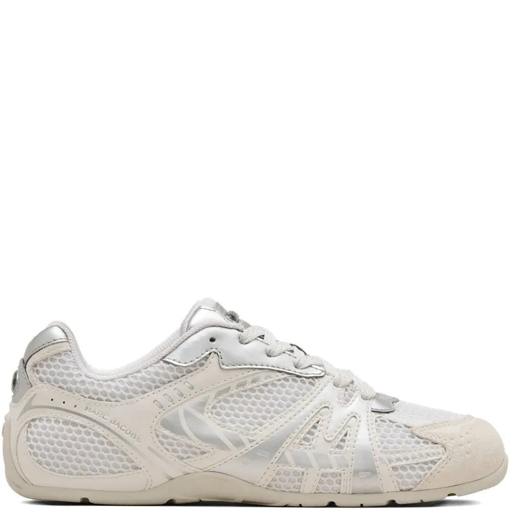 Кроссовки с сетчатыми вставками Кроссовки с сетчатыми вставками