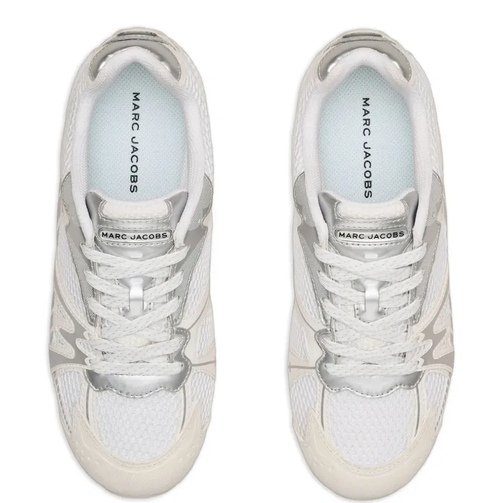 Кроссовки с сетчатыми вставками Кроссовки с сетчатыми вставками