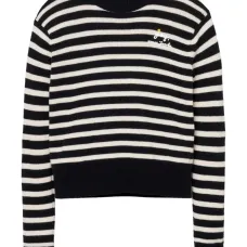 Полосатый свитер с цветочным декором