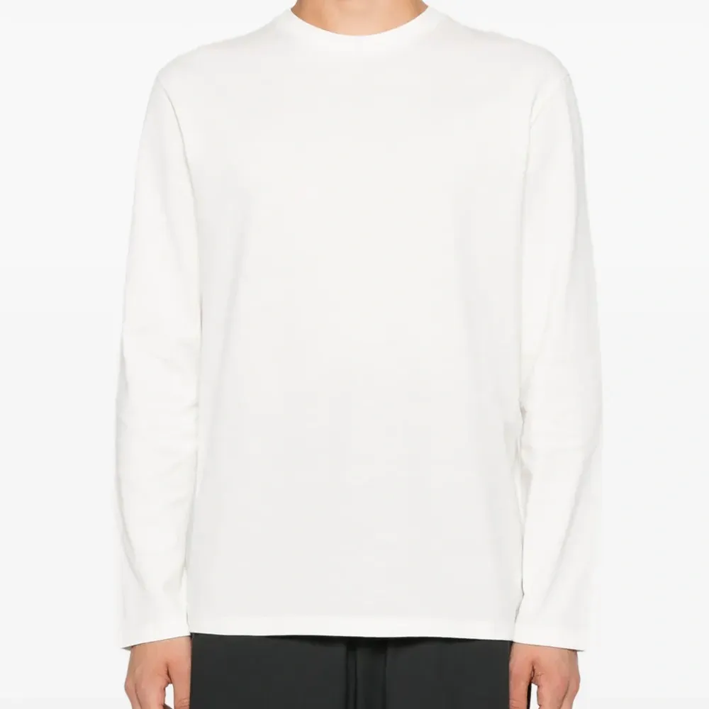 Футболка с длинными рукавами Футболка с длинными рукавами