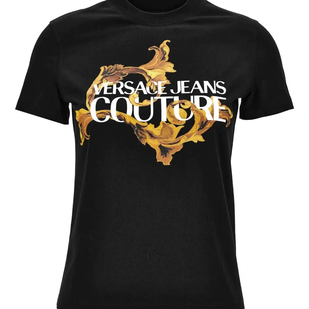 Футболка с логотипом