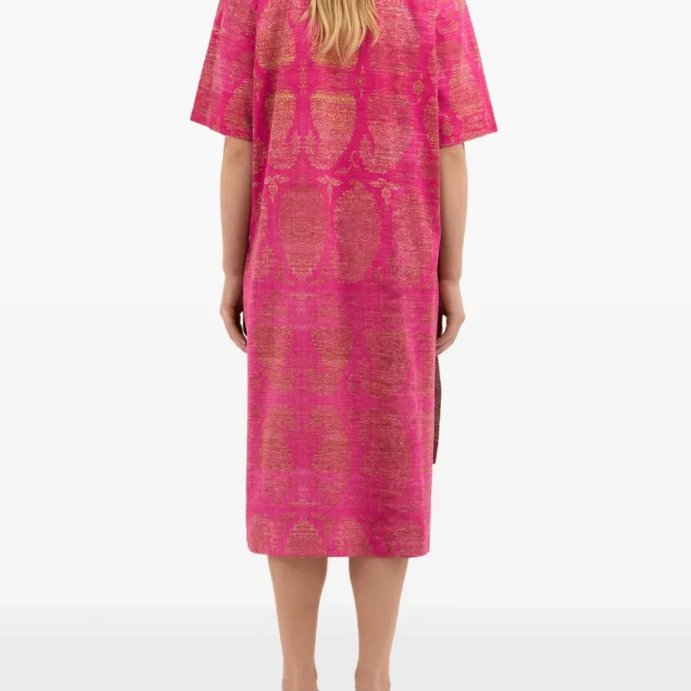 платье-футболка с принтом пейсли