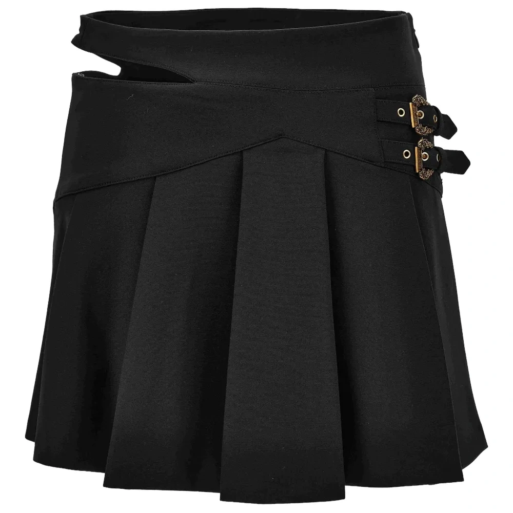 Юбка со складками и пряжкой Юбка со складками и пряжкой