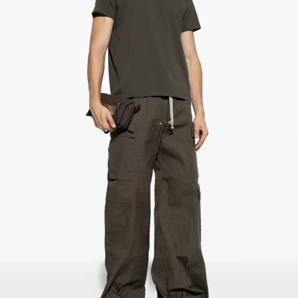 Футболка со вставками