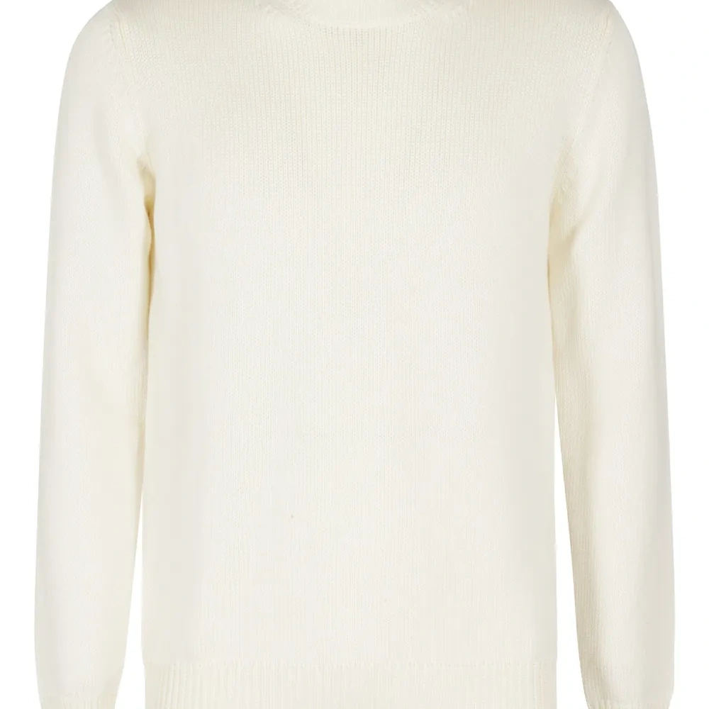 Свитер в рубчик с круглым вырезом