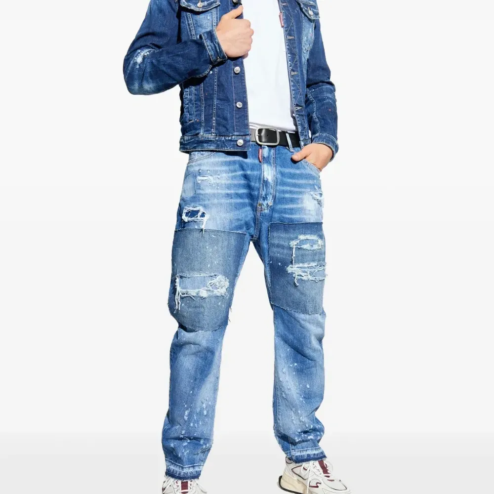 футболка с логотипом