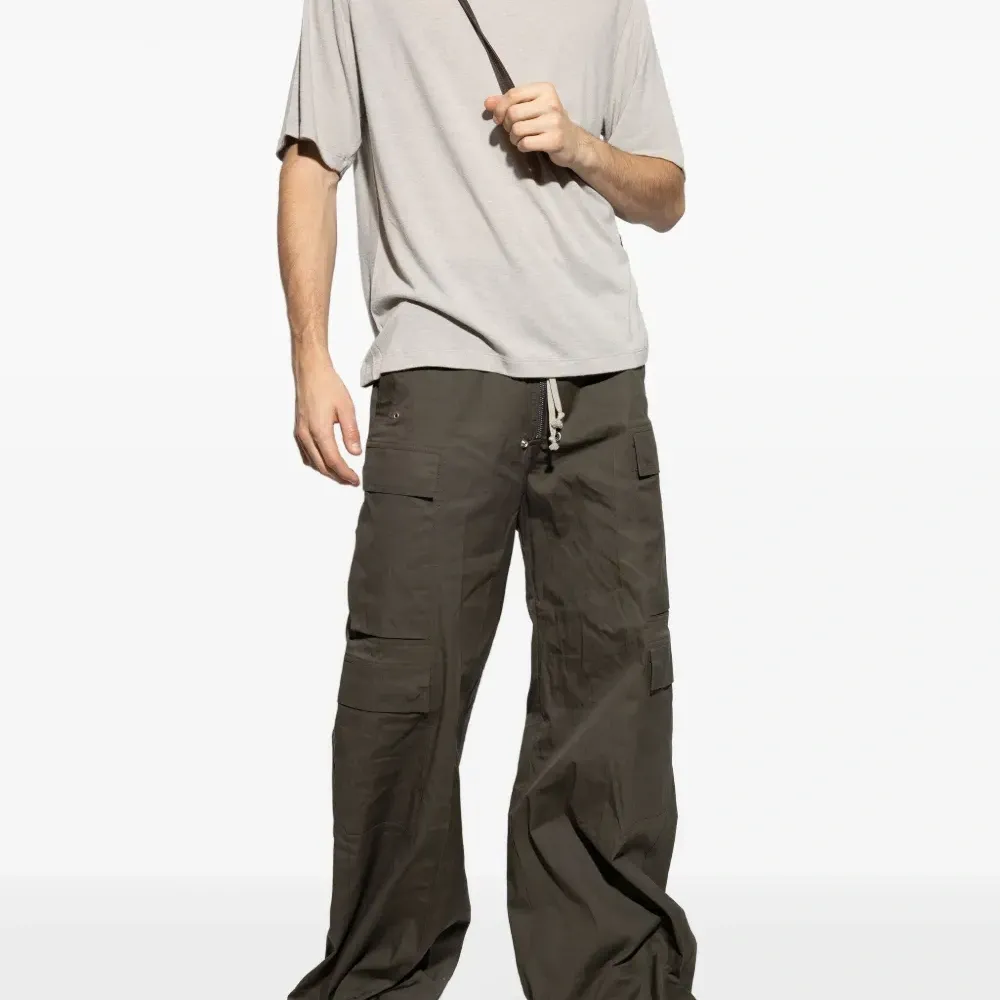 Футболка с круглым вырезом