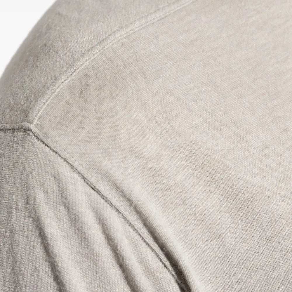 Футболка с круглым вырезом