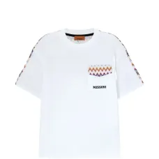 Футболка с зигзагообразным узором и нагрудным карманом Футболка с зигзагообразным узором и нагрудным карманом