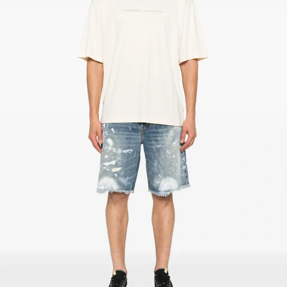 футболка с логотипом