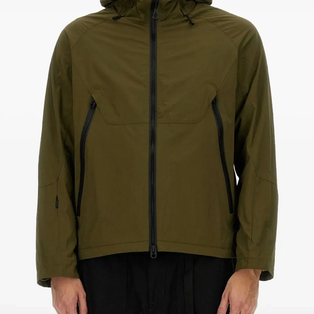 Куртка на молнии