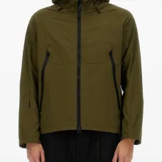 Куртка на молнии