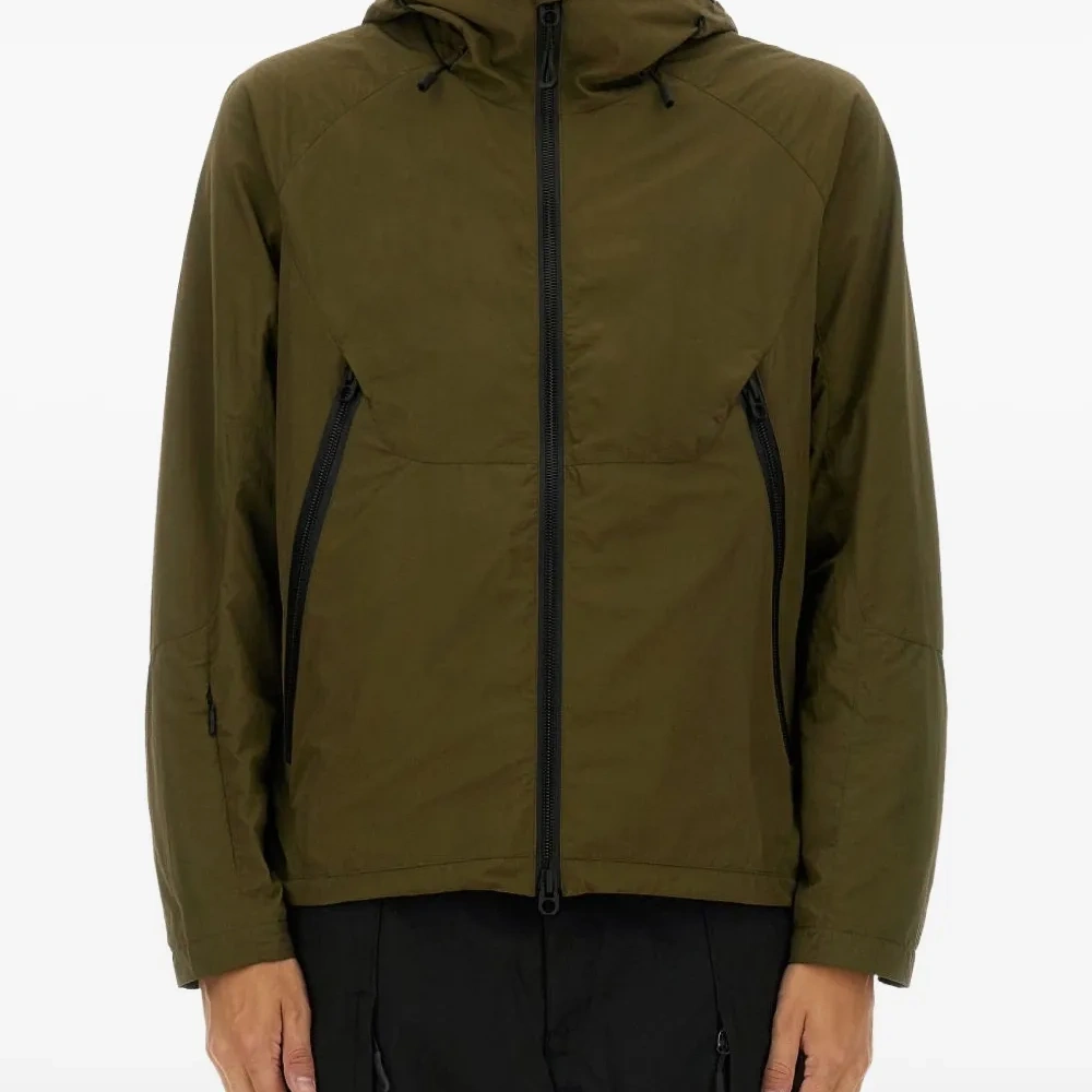 Куртка с длинными рукавами