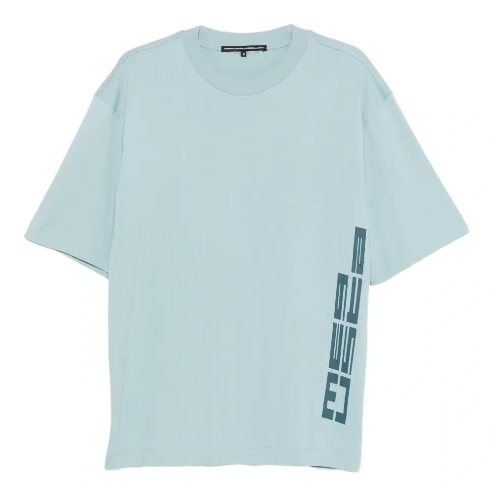 футболка с логотипом