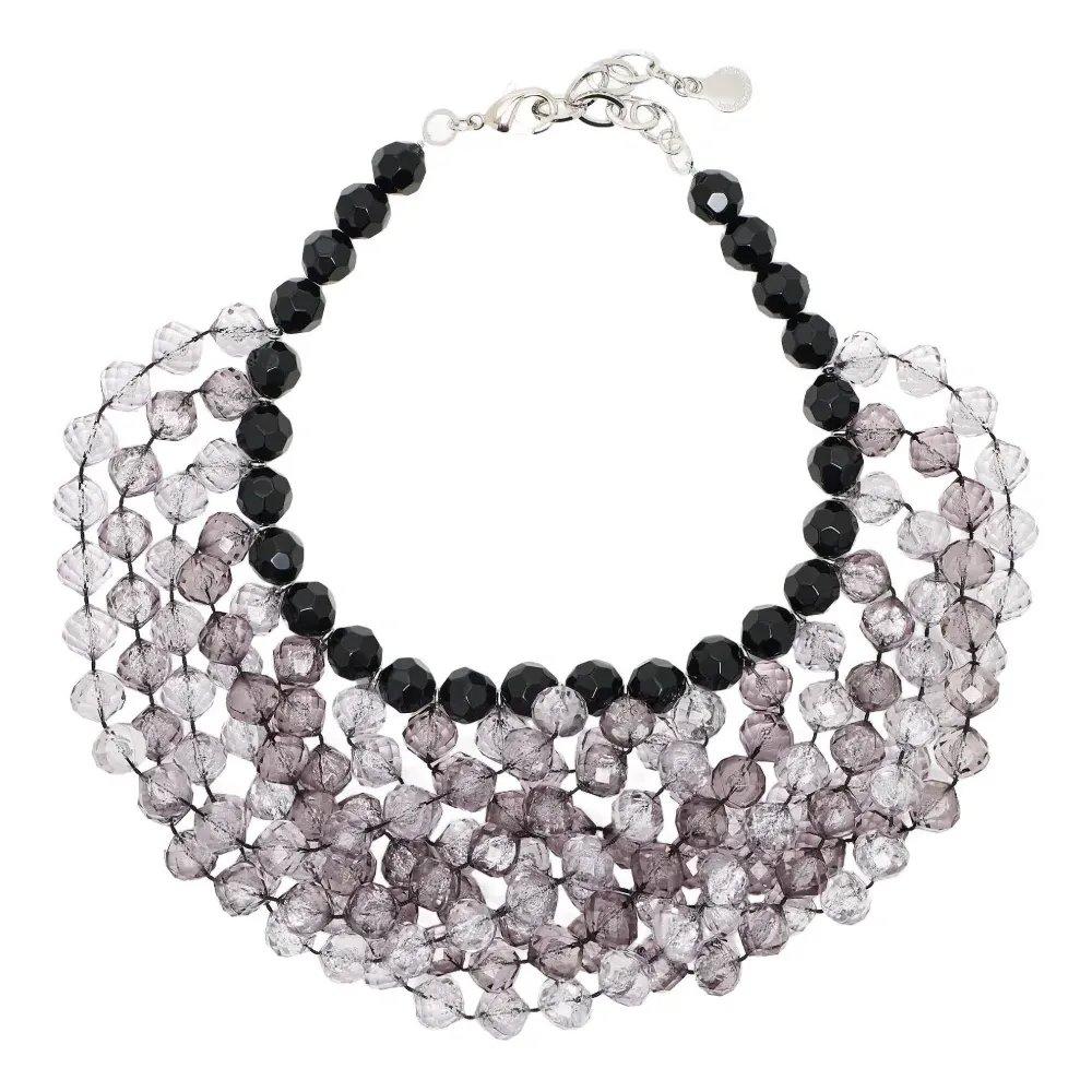 колье с кристаллами