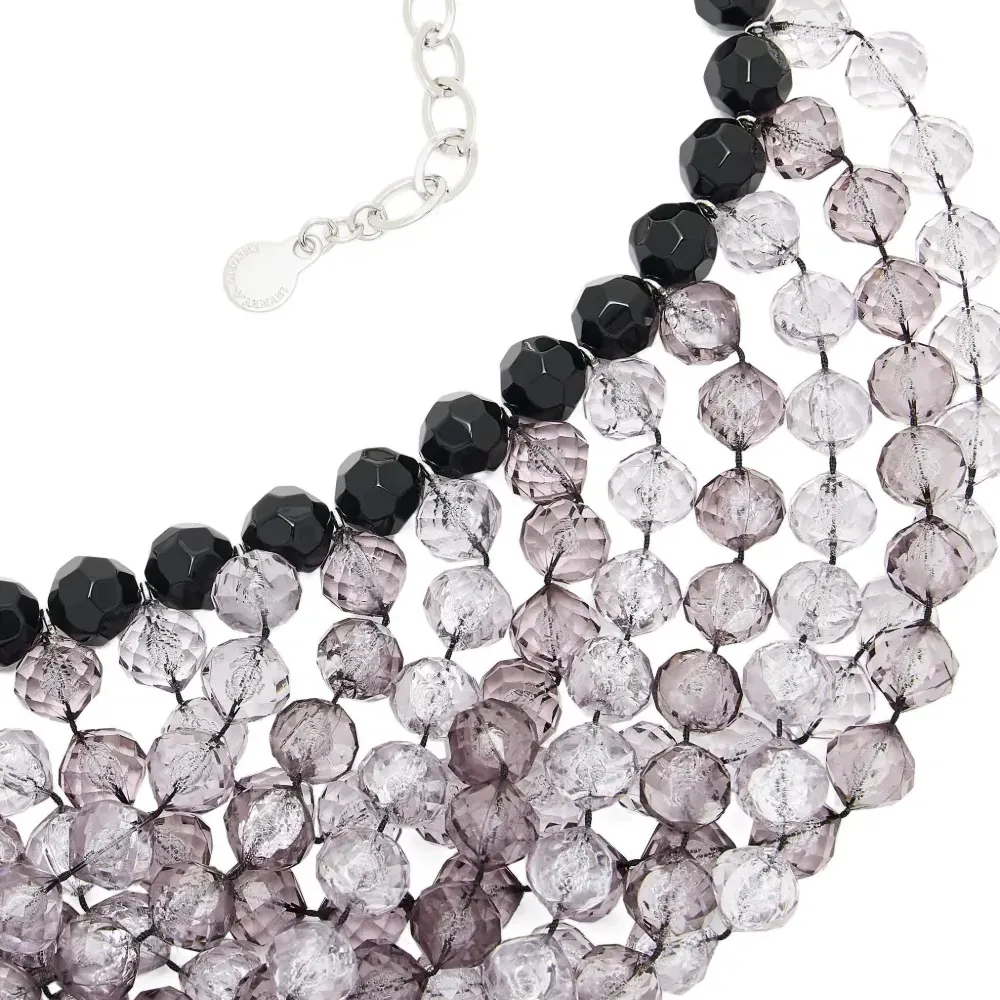 колье с кристаллами