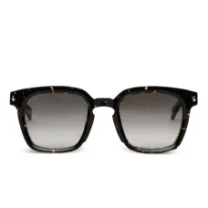 Солнцезащитные очки в квадратной оправе Солнцезащитные очки в квадратной оправе