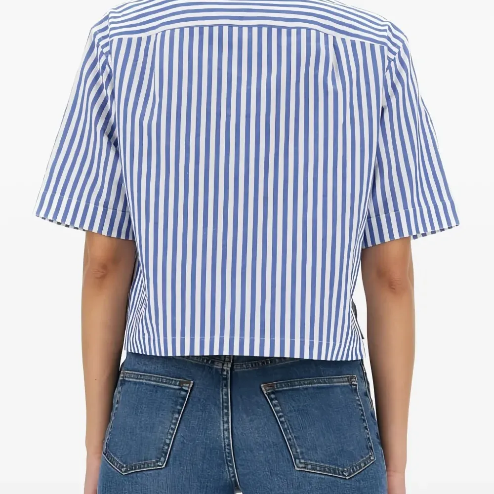 полосатая рубашка с короткими рукавами