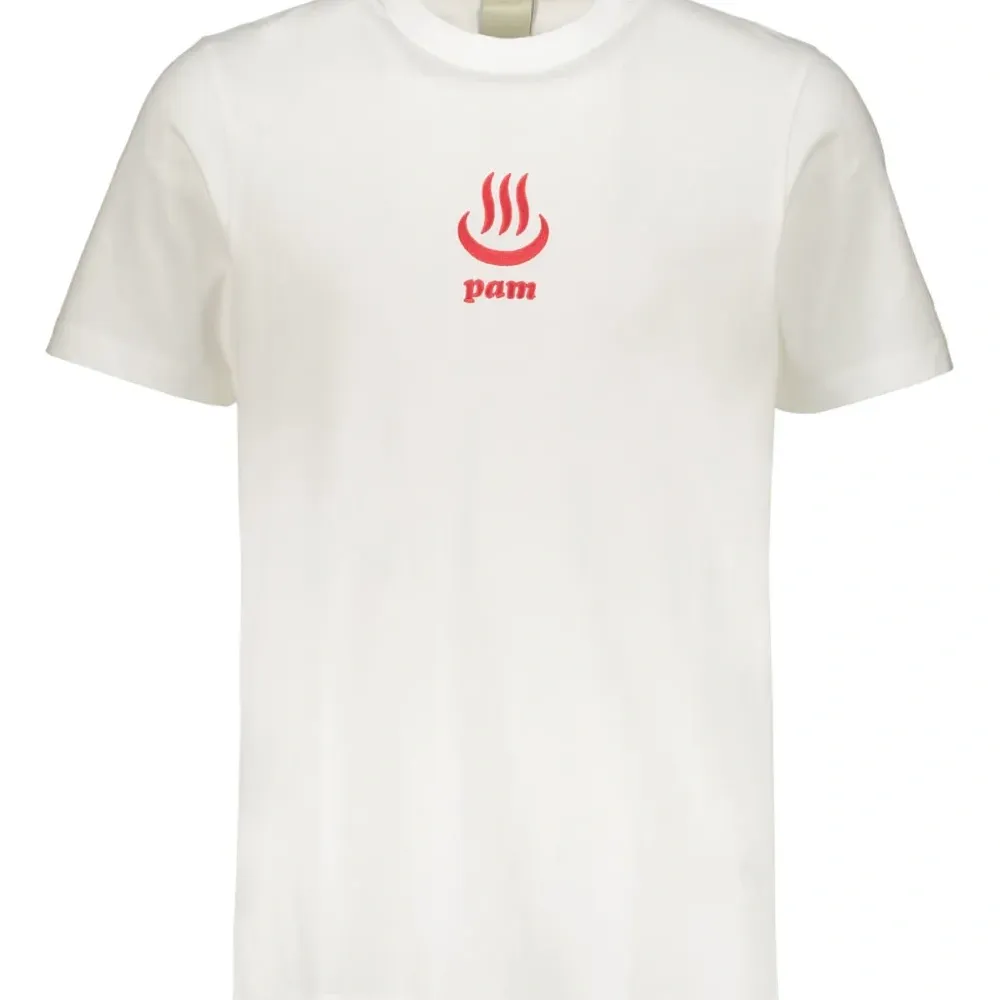 Футболка с вышитым логотипом