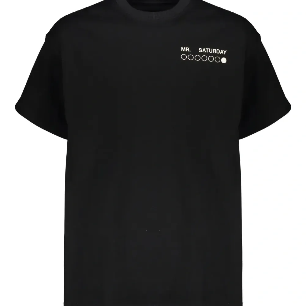 футболка с логотипом